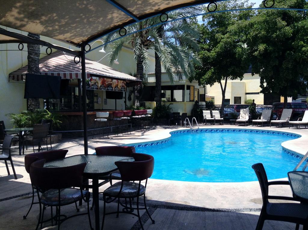 Hotel San Sebastian Hermosillo Bagian luar foto